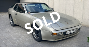 Porsche 944